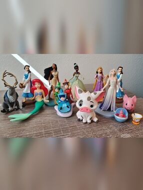 Disney Princess & Friends Toy Figurine Set — Multicolored Set Of 13